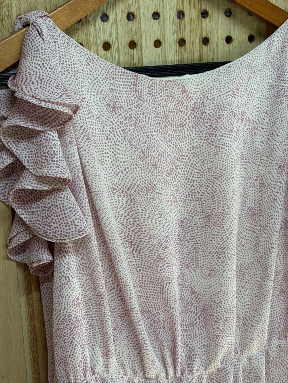 LOFT Petites Pink Flutter Sleeve Dress Size 2P